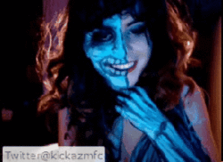 Kickazblueskeletonhand.gif