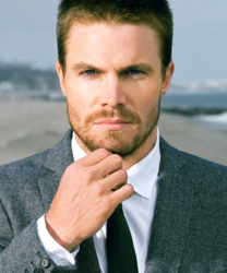 Stephen-Amell1.png