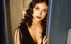 morena-baccarin-15-2-2012.jpg