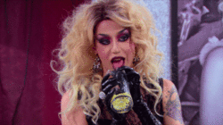 Adore_drink.gif