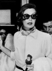 1e8b5803379c67151b23aace72941e16--filmstars-greta.jpg