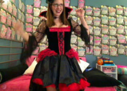AmberCutie_VictorianVamp1.jpg