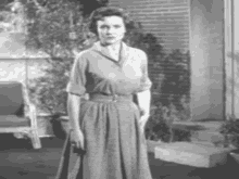betty-white-life-with-elizabeth.gif