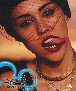 tumblr_mop8iiZBej1qz581wo3_250.gif