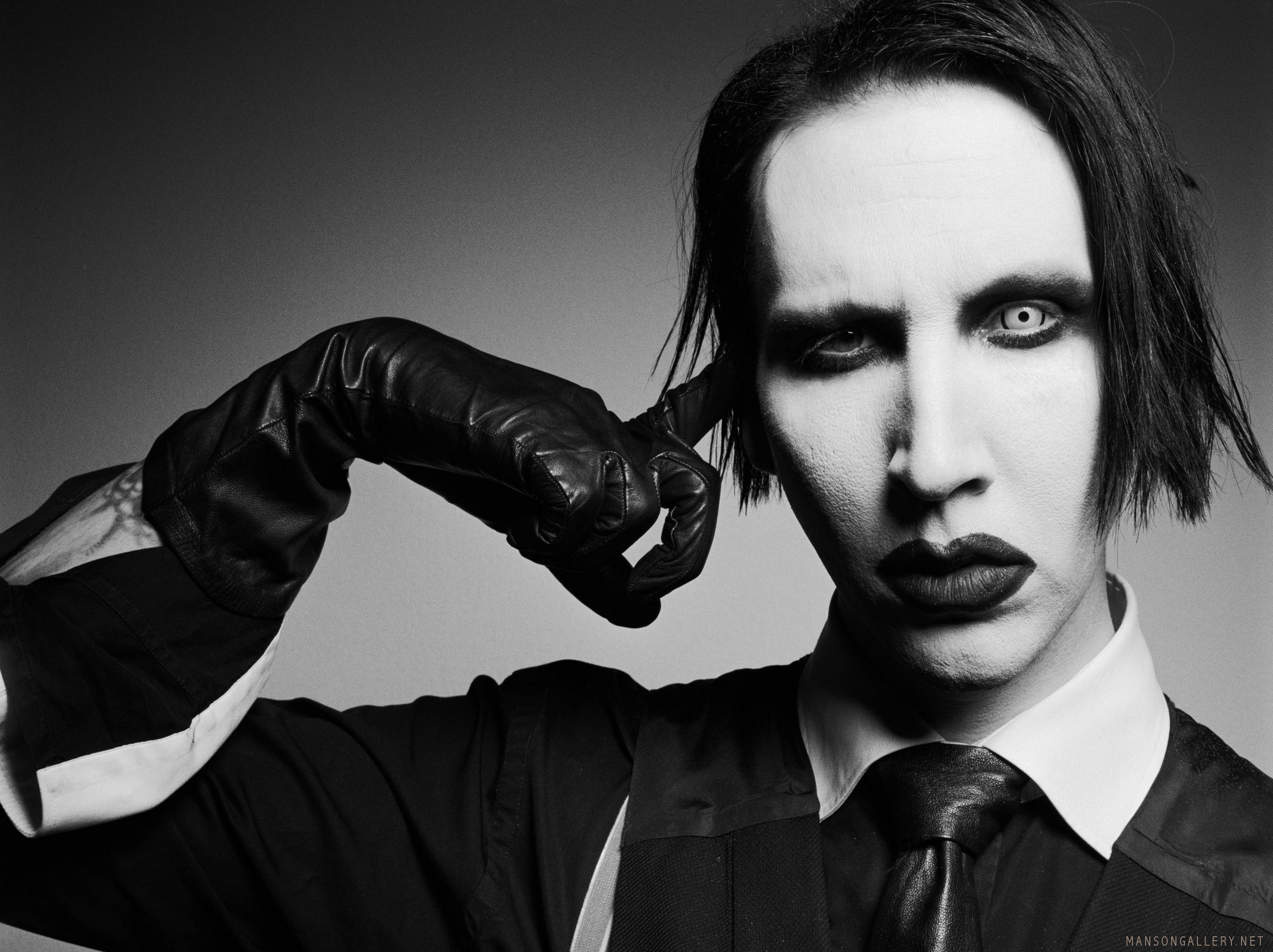 Marilyn-Manson-marilyn-manson-29937388-2560-1914.jpg
